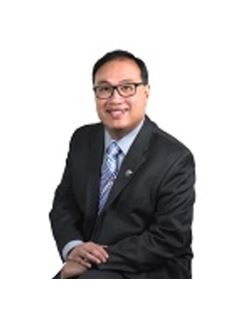 Godfrey Chan - RE/MAX Crest Realty
