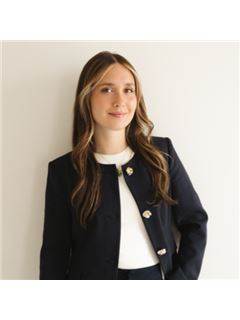 Alexia Fournier-Hanas - RE/MAX Real Estate (Edmonton)