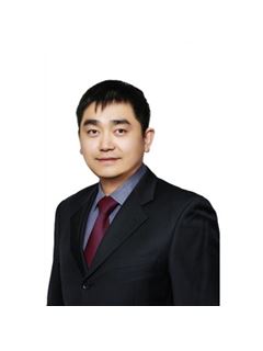 Michael Ma - RE/MAX Crest Realty