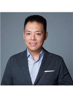 Ivan (Han) Bao - RE/MAX Crest Realty