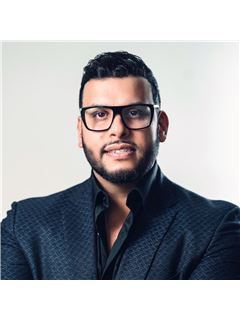 Jay Walia - RE/MAX Real Estate (Central)