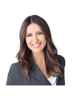 Anna Poppleton - RE/MAX Treeland Realty