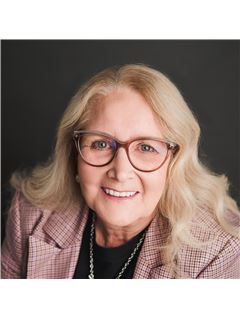 Laura Nieviadomy - RE/MAX Weyburn Realty