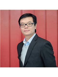 Raymond Fong - RE/MAX Crest Realty