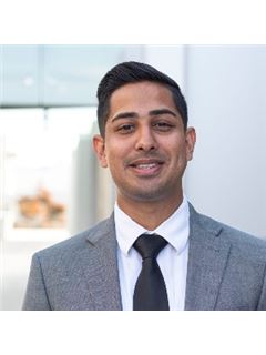 Shawn Kumar - RE/MAX Treeland Realty