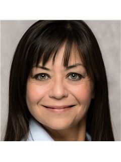 Stacey Leanne Davidson - RE/MAX Westcoast