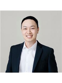 Frank Shui-Tong Yu - RE/MAX Crest Realty (South Granville)
