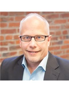 Dan H. Weiss - RE/MAX River City
