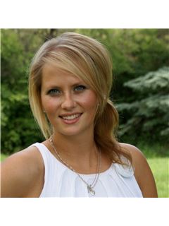 Natalie Ambrozuk - RE/MAX Real Estate (Edmonton)