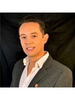 Jay Valencia - RE/MAX First