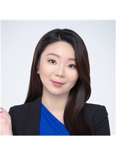 Paris Chang - RE/MAX Crest Realty