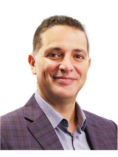 Fikri Ouazani - RE/MAX 2001