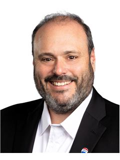 Carlos Ruiz - RE/MAX ALLIANCE
