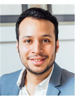 Hector Mauricio Perlera-Castro - RE/MAX ACTION