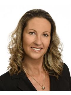 Caroline Myrand - RE/MAX HORIZON