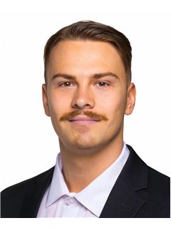 Joey St-Denis - RE/MAX CRYSTAL