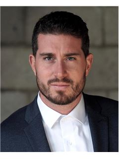 Maxime Nadeau - RE/MAX 2001