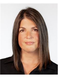 Karina Grillo - RE/MAX CRYSTAL