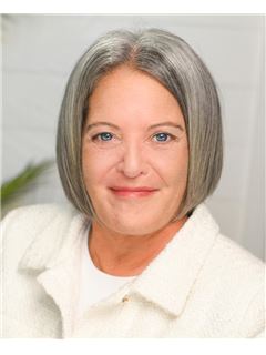 Line Martel - RE/MAX CRYSTAL