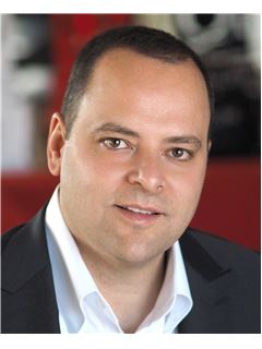 Carmine De Luca - RE/MAX 2000