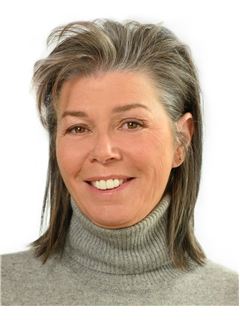 Sophie Coulombe - RE/MAX CRYSTAL