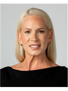 Julie Brochu - RE/MAX CRYSTAL