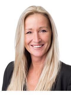 Héléna Savoie - RE/MAX CRYSTAL