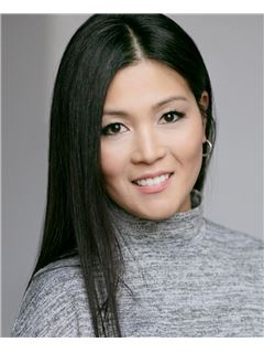 Julia Kim - RE/MAX ALLIANCE