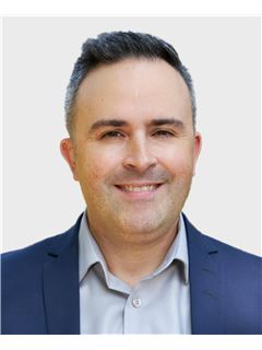 Mathieu Gregory Pichette - RE/MAX CRYSTAL
