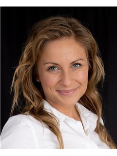 Samantha Tecce - RE/MAX ACTION