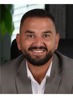 Ayman Hijazi - RE/MAX L'ESPACE