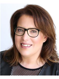 Melanie Patry - RE/MAX HORIZON