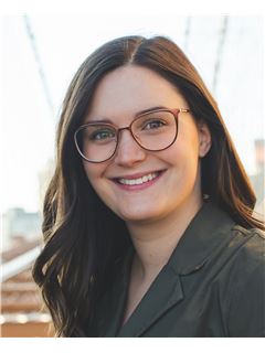 Andréanne Rousseau - RE/MAX DU CARTIER BONJOUR