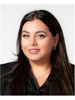 Jurgena Lulaj - RE/MAX CRYSTAL
