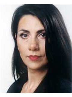 Teresa Santostefano - RE/MAX ACTION