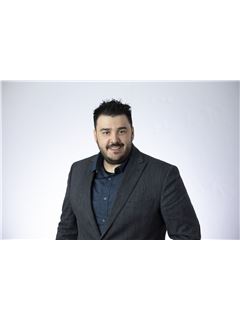 Victor Oliveira - RE/MAX 3000