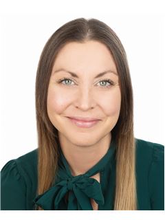 Karine Simoneau - RE/MAX HORIZON