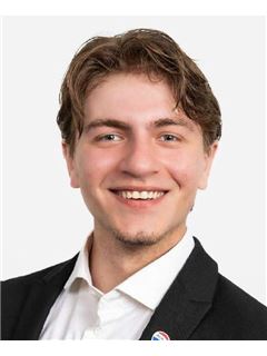 Liam Casale - RE/MAX ALLIANCE