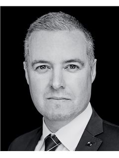 Michael Scruton - RE/MAX 2000