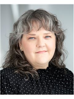 Julie Chabot - RE/MAX HORIZON