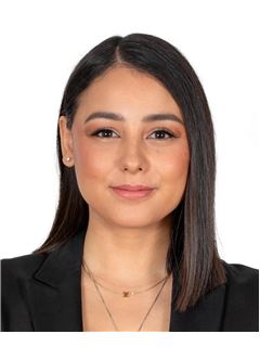 Laura Baduria - RE/MAX ALLIANCE