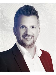 Stephane Darveau - RE/MAX CRYSTAL