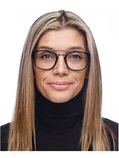 Genevieve Inkel - RE/MAX 2000