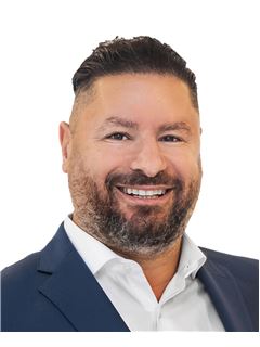 Elie Tanel - RE/MAX 2001