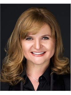 Ewelina Pawlak - RE/MAX ACTION