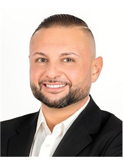 Damiano Furfaro - RE/MAX CRYSTAL