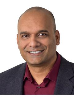 Kaushik Bhowmik - RE/MAX PRIVILÈGE