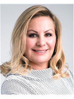 Ana Escarzaga - RE/MAX ACTION