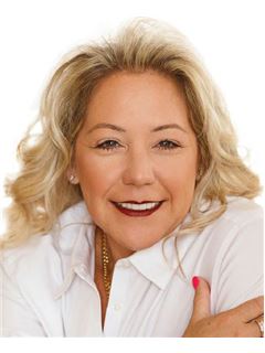 Caroline Salette - RE/MAX ROYAL JORDAN