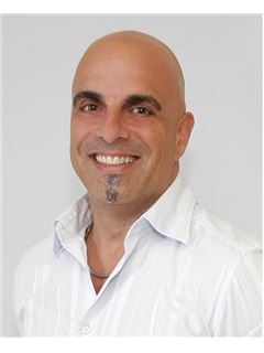 Andre Tsoklis - RE/MAX 2001